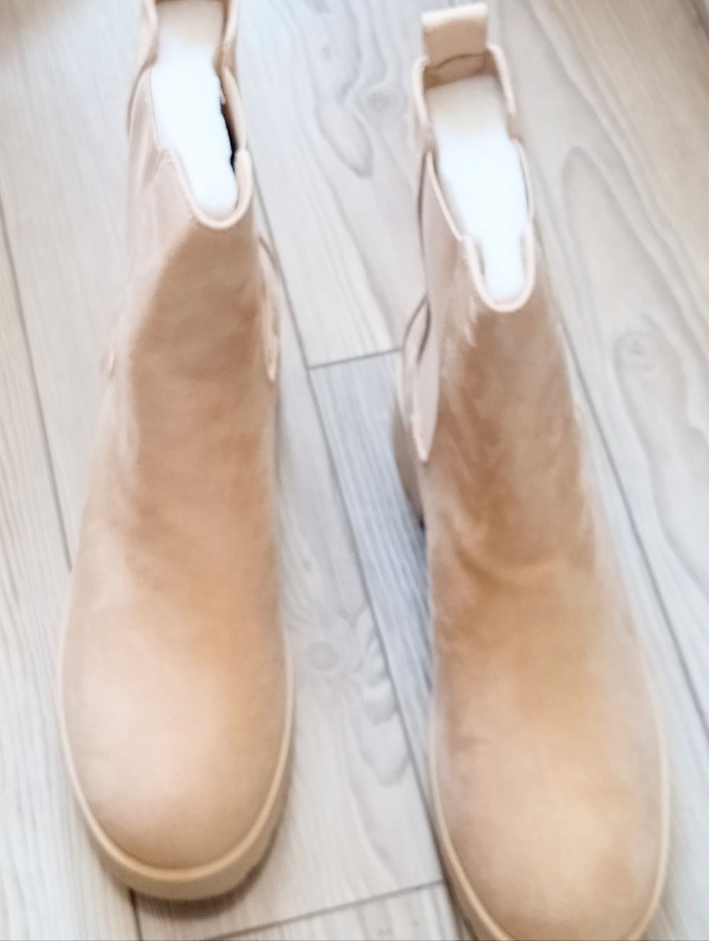 (C-4681) ZBY Women's Chelsea Boots Sz 11